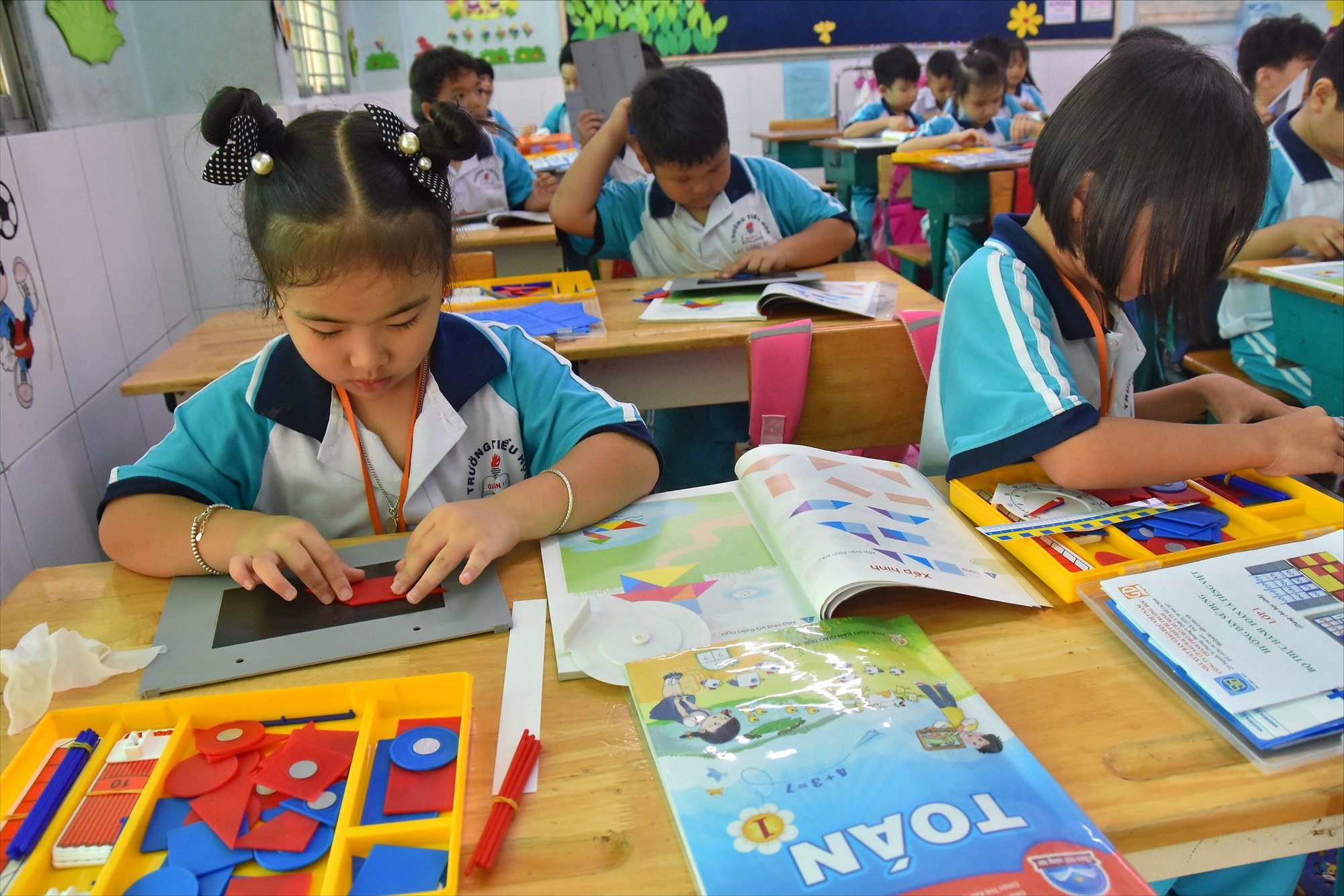 Nhọc nhằn tìm sách giáo khoa