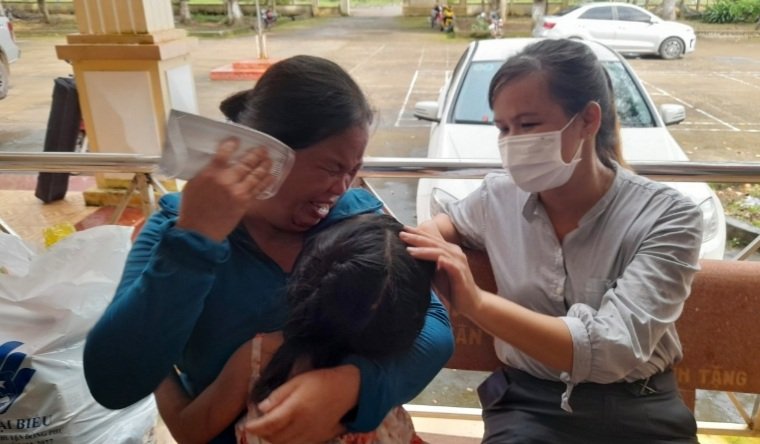 Người phụ nữ ở B&igrave;nh Phước dũng cảm tố c&aacute;o h&agrave;nh vi bạo h&agrave;nh trẻ em - Ảnh 2.