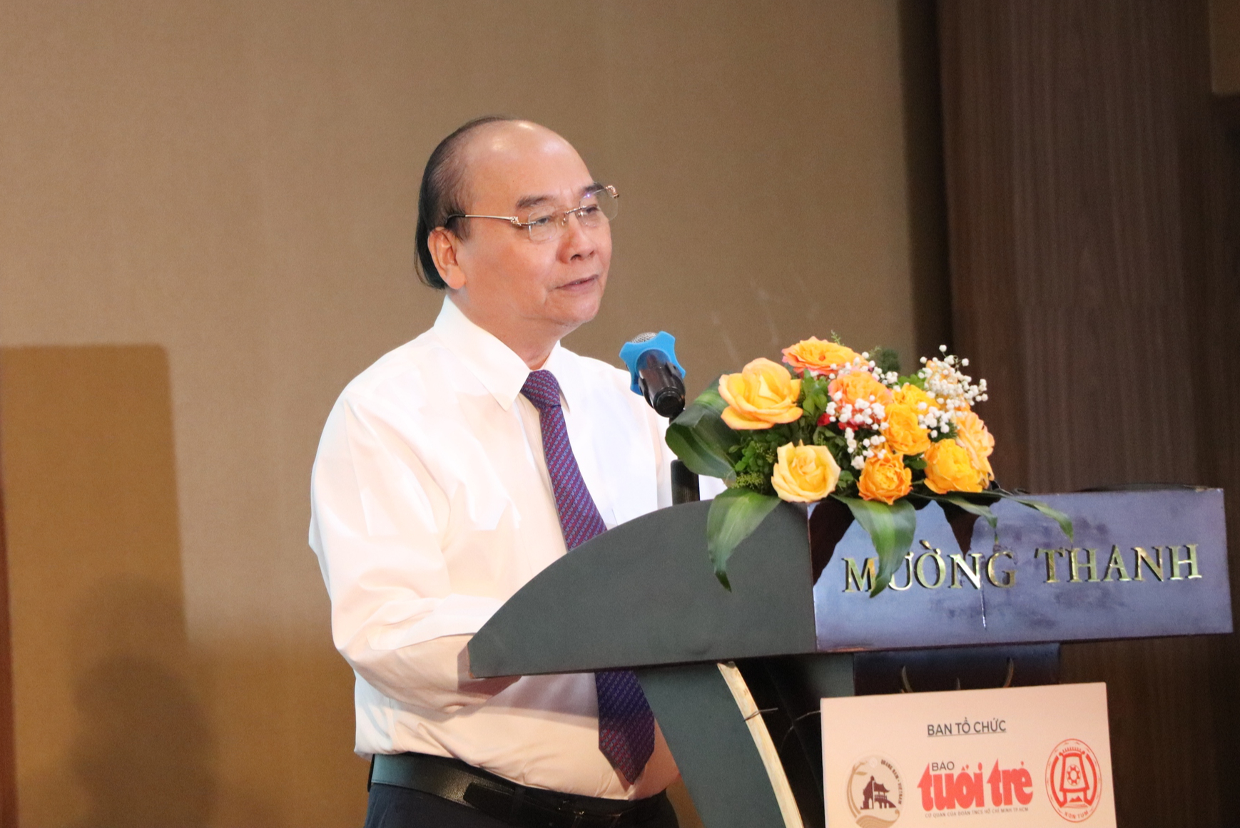 Chủ tịch nước Nguyễn Xuân Phúc dâng hương cố Chủ tịch Hội đồng Nhà nước Võ Chí Công