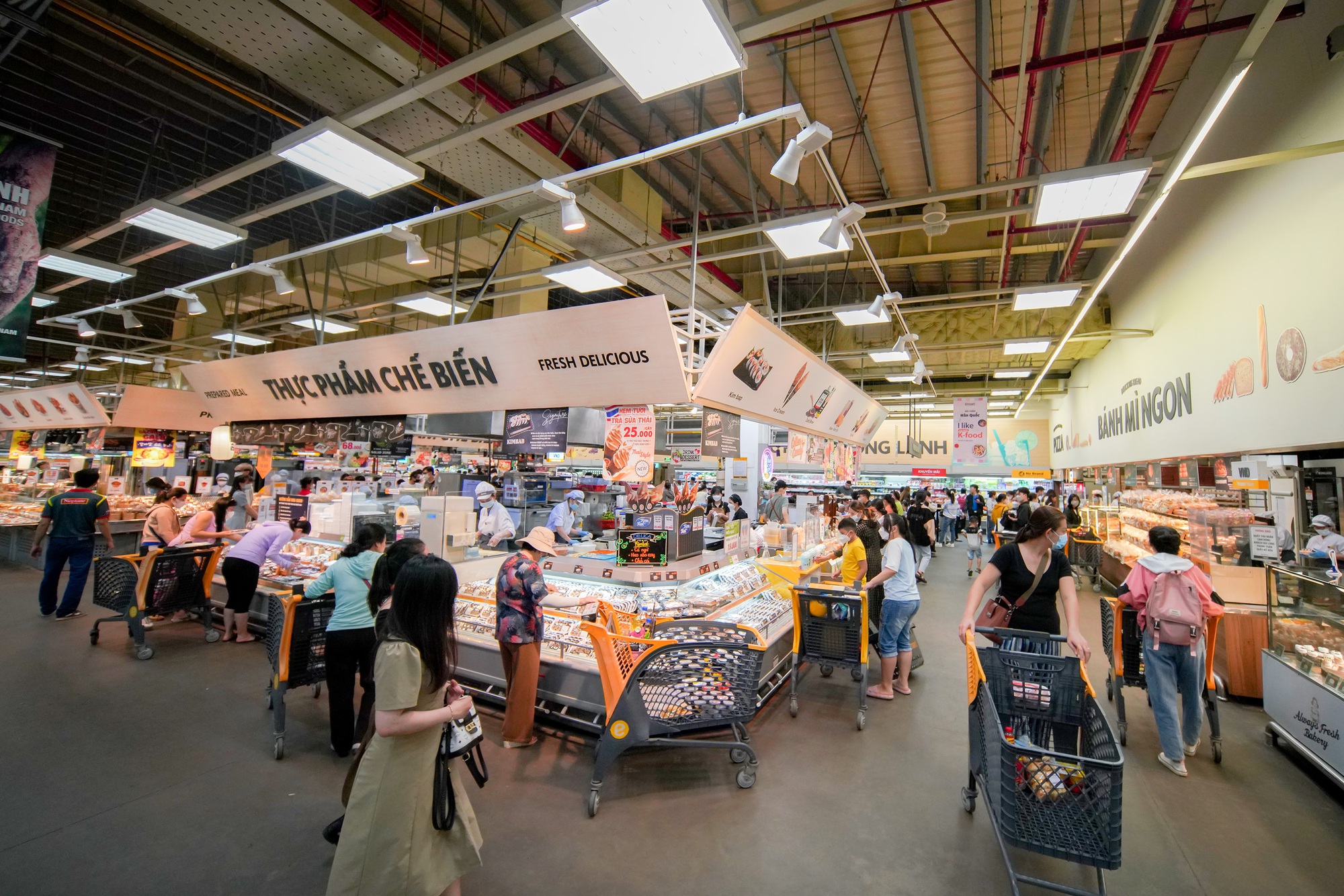 Tỉ phú Trần Bá Dương đặt mục tiêu doanh thu 1 tỉ USD cho Emart