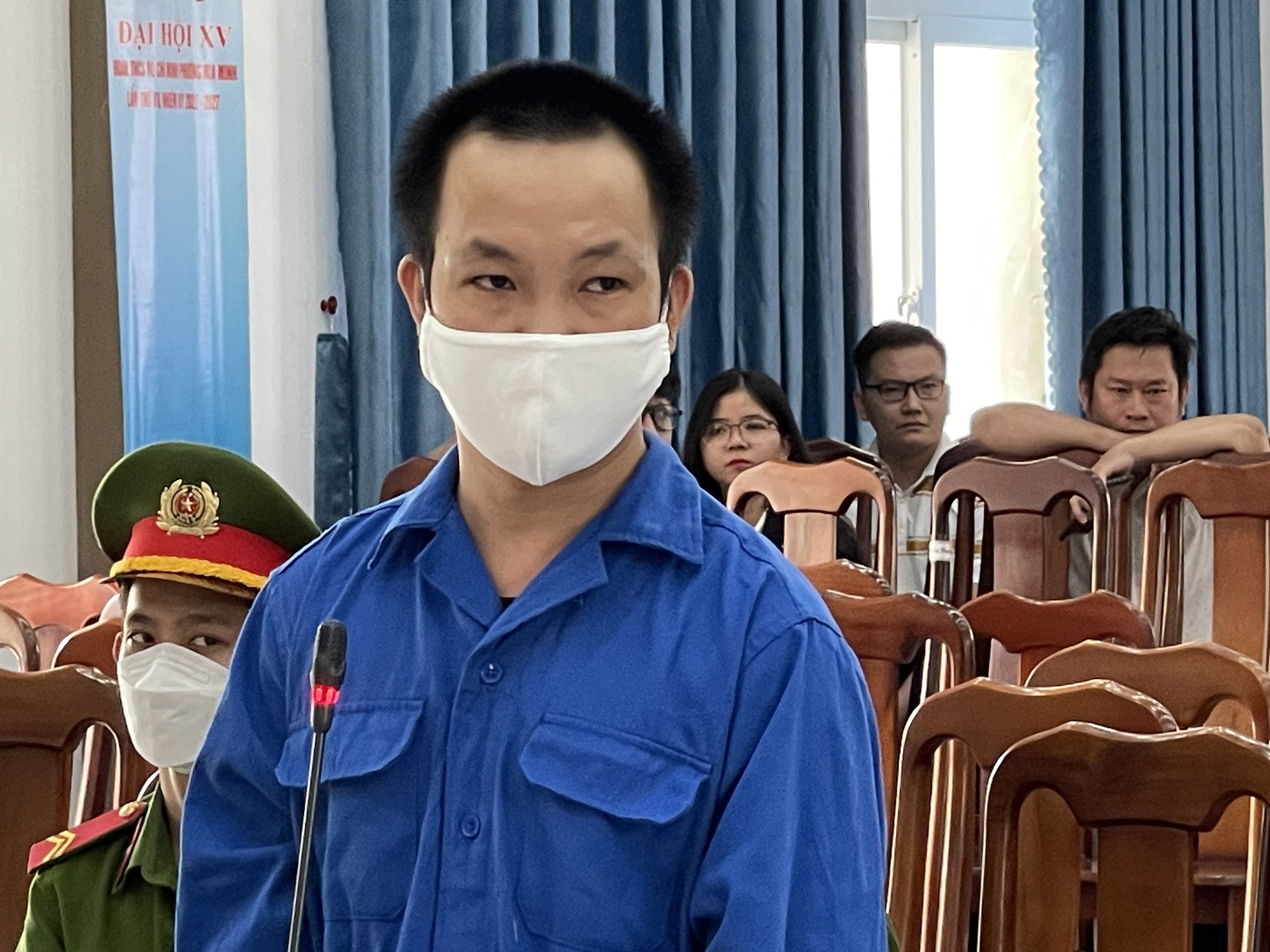 Vợ xin chồng cho cắn thử thuốc lắc để “giải tỏa áp lực cuộc sống”
