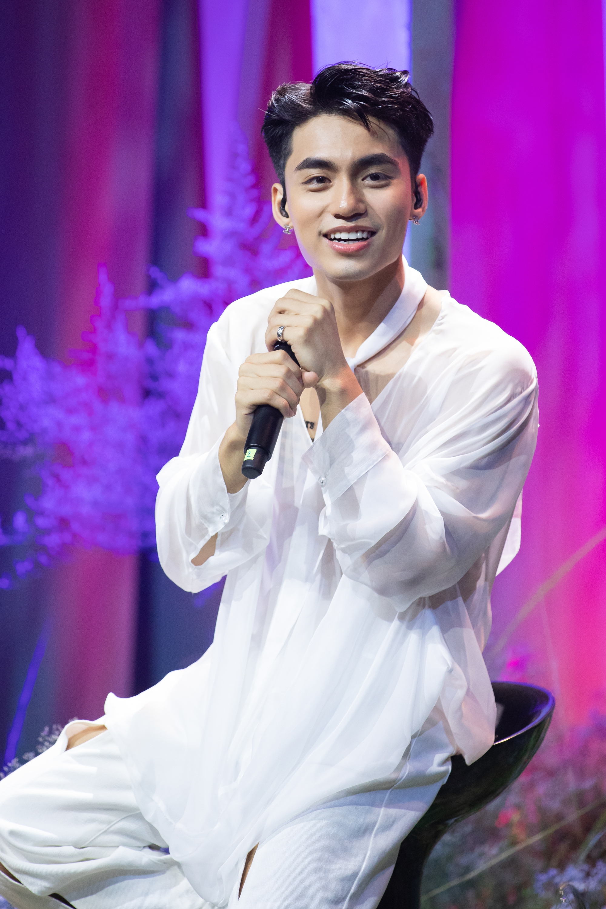 Em trai Sơn Tùng M-TP vào showbiz, chịu áp lực lớn - Ảnh 1.