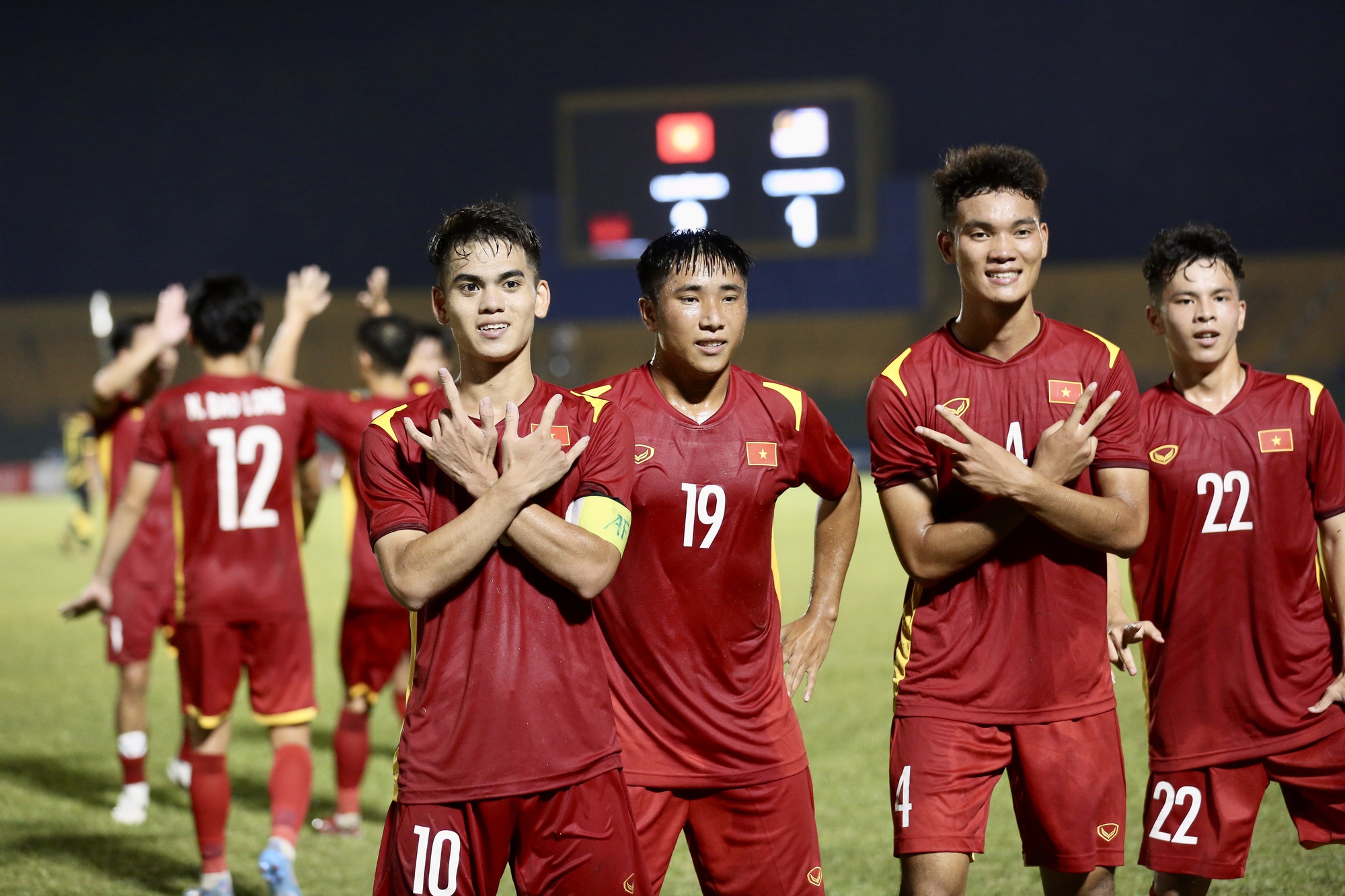Thắng ngược Malaysia, U19 Việt Nam vào chung kết Giải U19 Quốc tế 2022