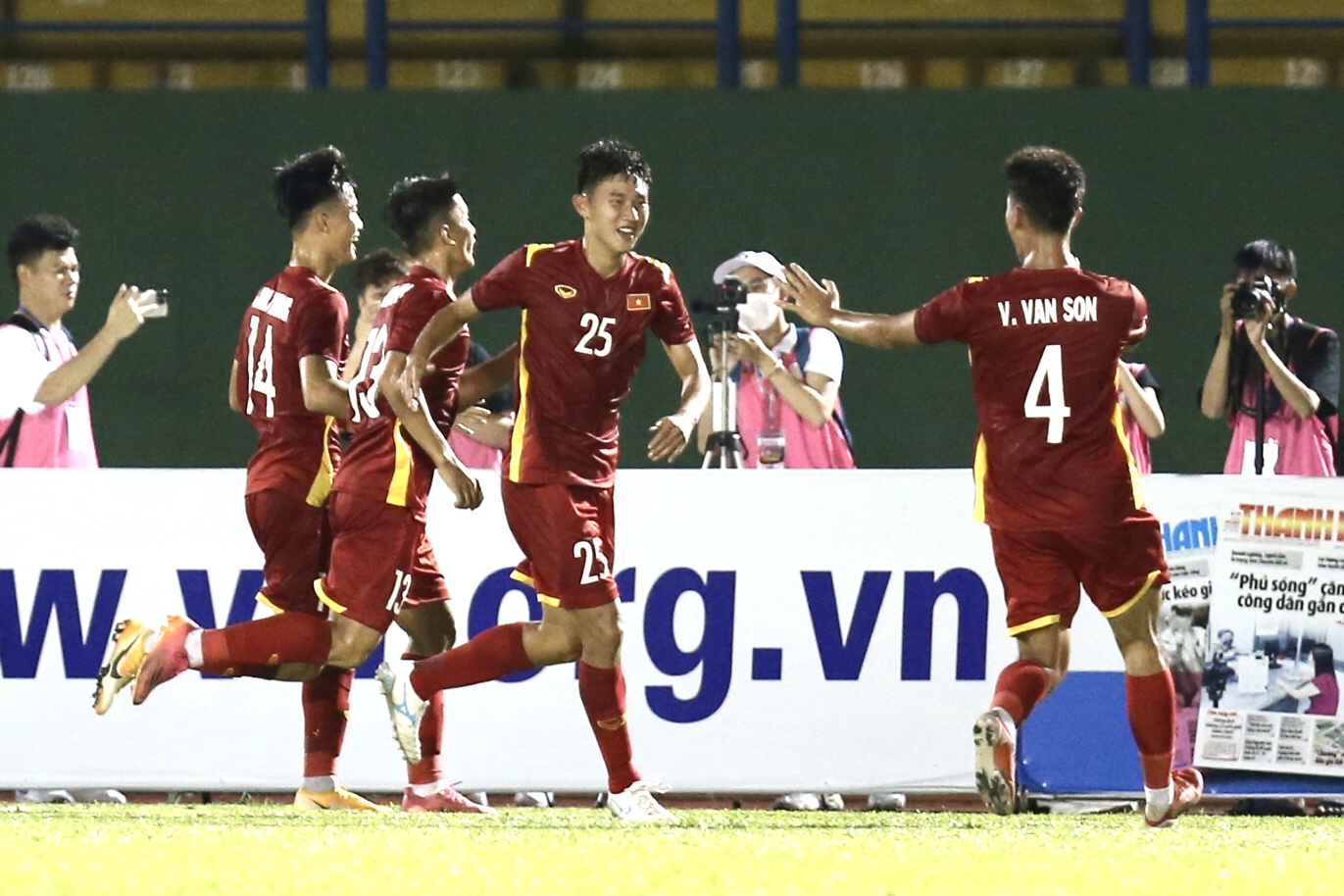 Thắng ngược Malaysia, U19 Việt Nam v&agrave;o chung kết Giải U19 Quốc tế 2022 - Ảnh 7.