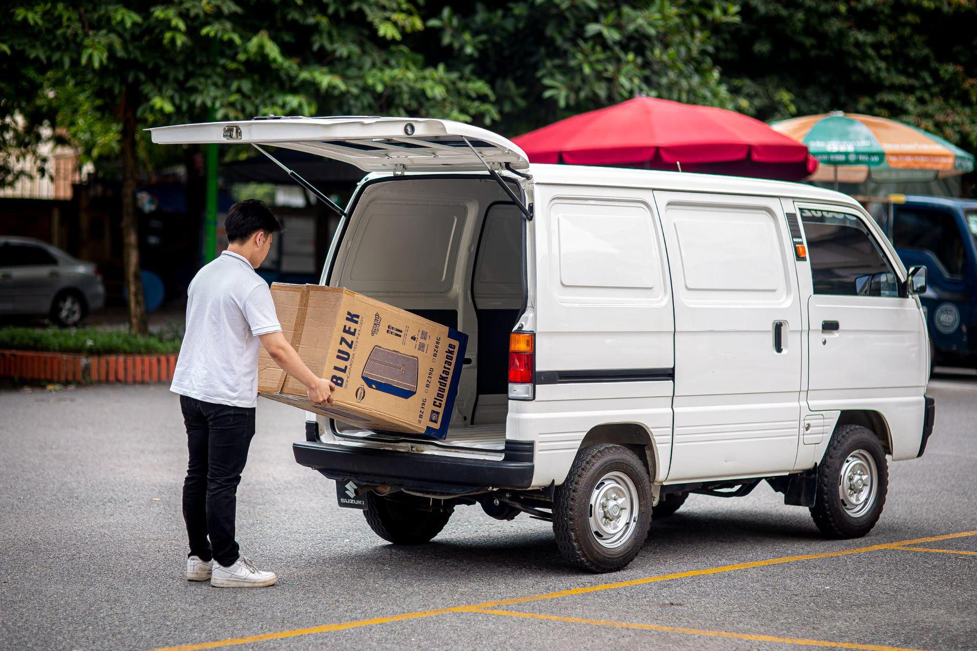 Suzuki Blind Van, phương thức giao h&agrave;ng hiệu quả ở th&agrave;nh phố lớn - Ảnh 2.