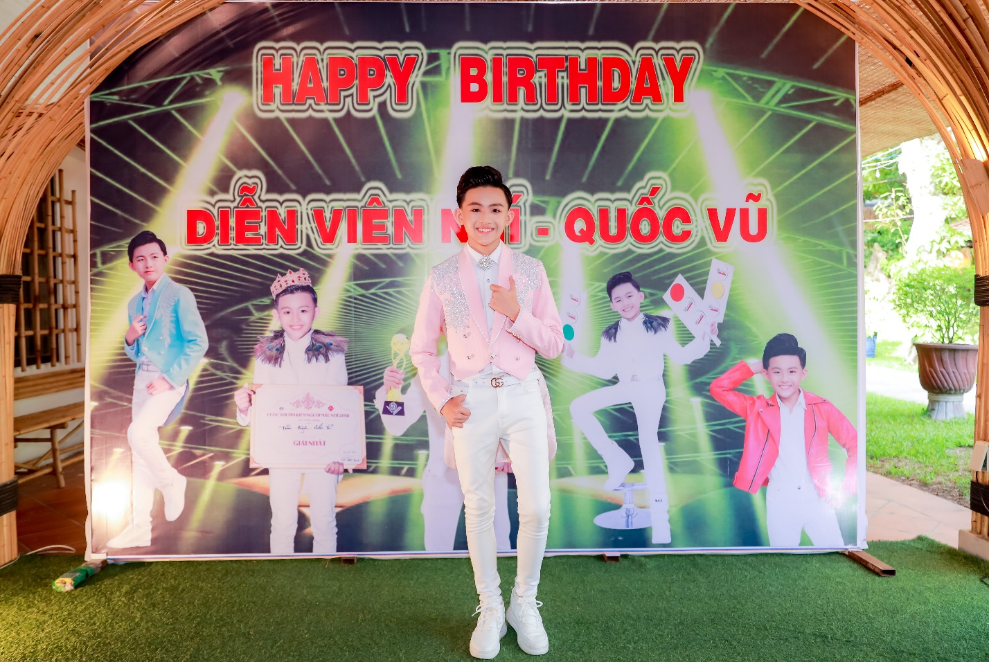 Diễn viên nhí Quốc Vũ tổ chức tiệc cảm ơn