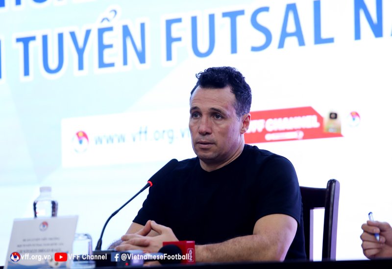 HLV từng vô địch World Cup chính thức dẫn dắt tuyển futsal Việt Nam