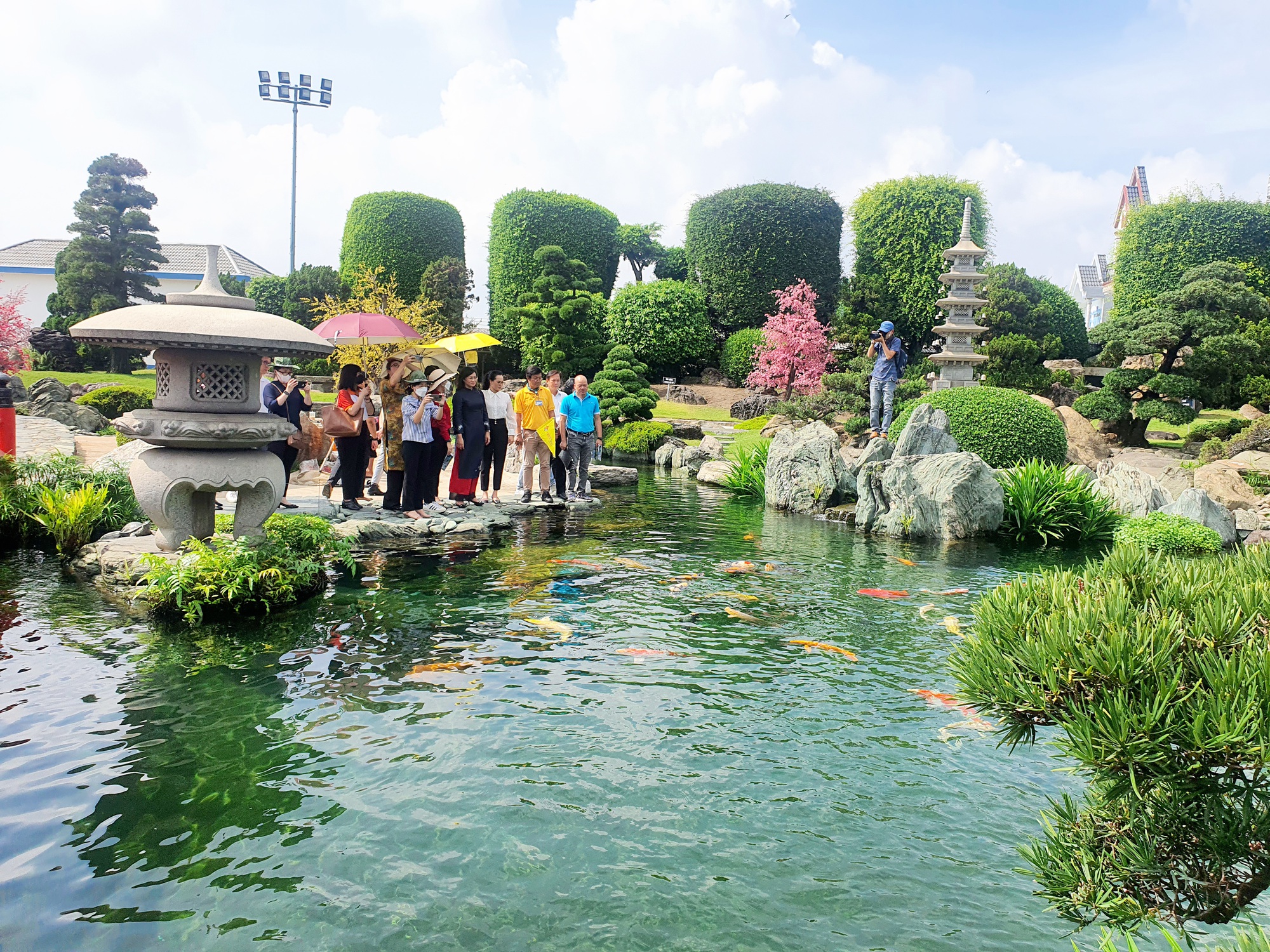 Tiếp sức ngành du lịch