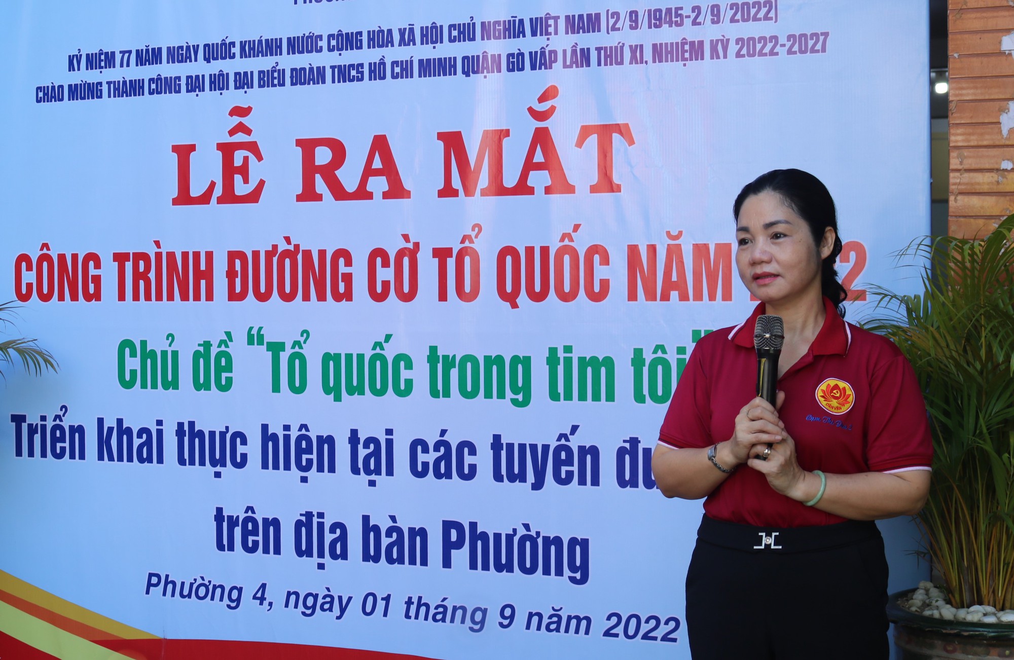 Đường cờ Tổ quốc kh&iacute;ch lệ phong tr&agrave;o của địa phương - Ảnh 2.