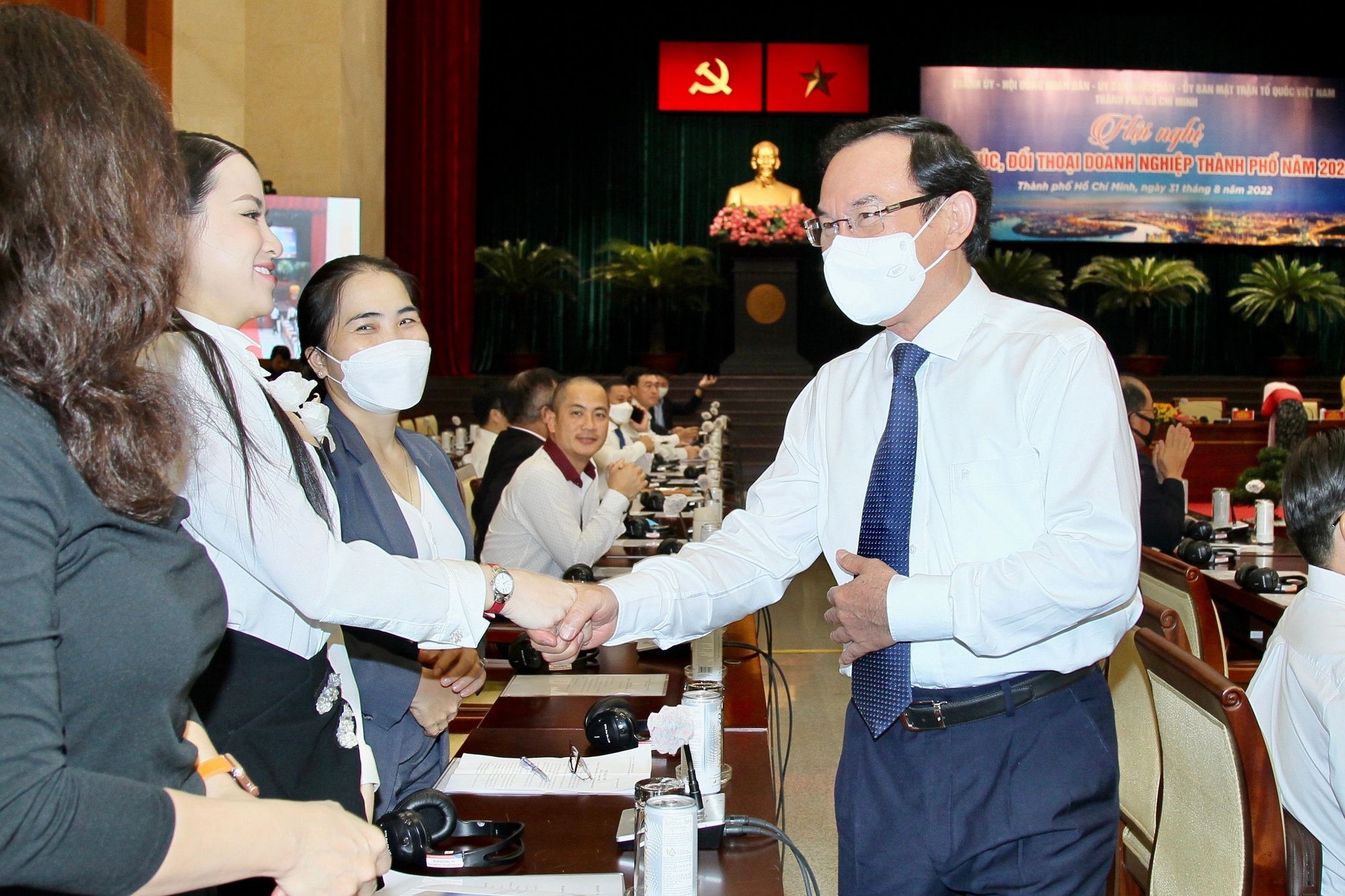 Trên dưới đồng lòng