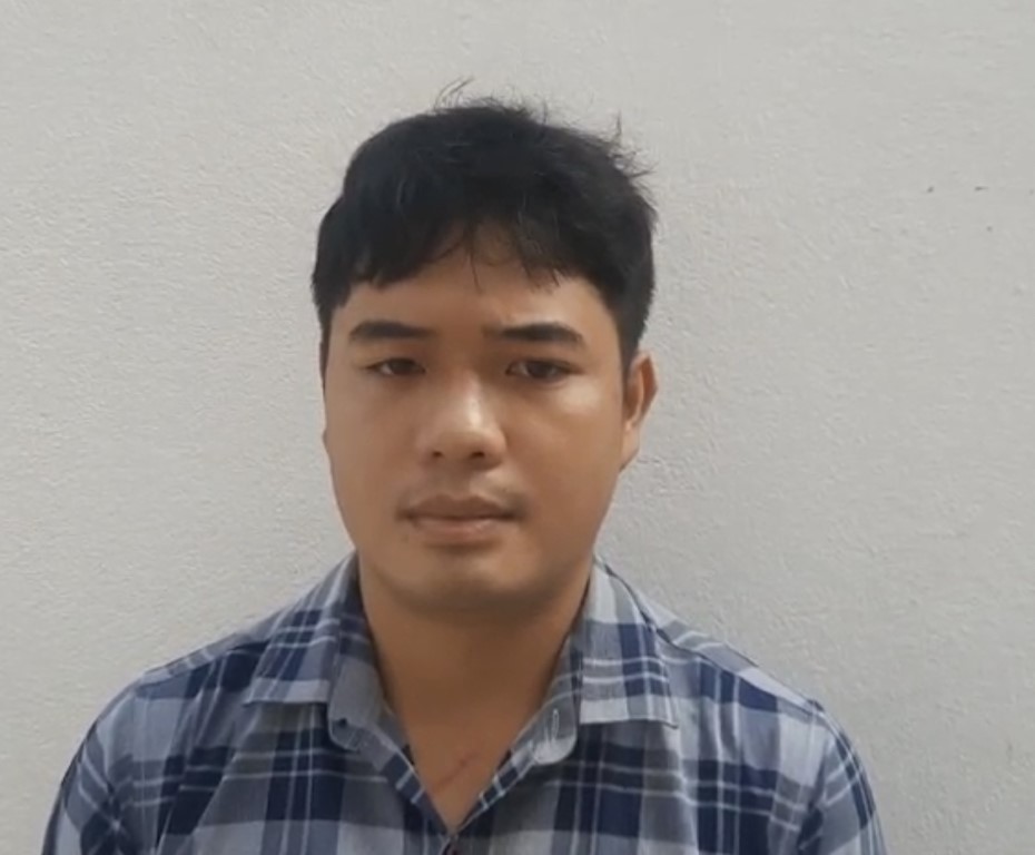 D&ugrave;ng s&uacute;ng khống chế cướp t&agrave;i sản, bị bắt sau 30 ph&uacute;t g&acirc;y &aacute;n - Ảnh 1.