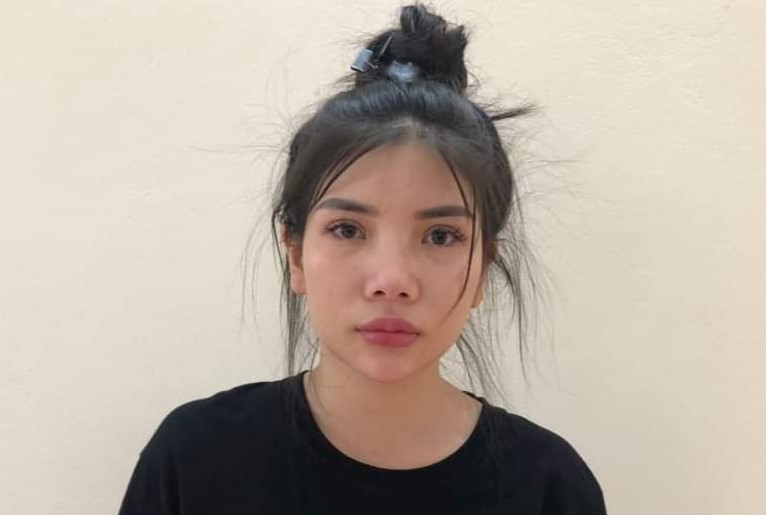 Cô gái xinh đẹp bị bắt quả tang tàng trữ ma túy