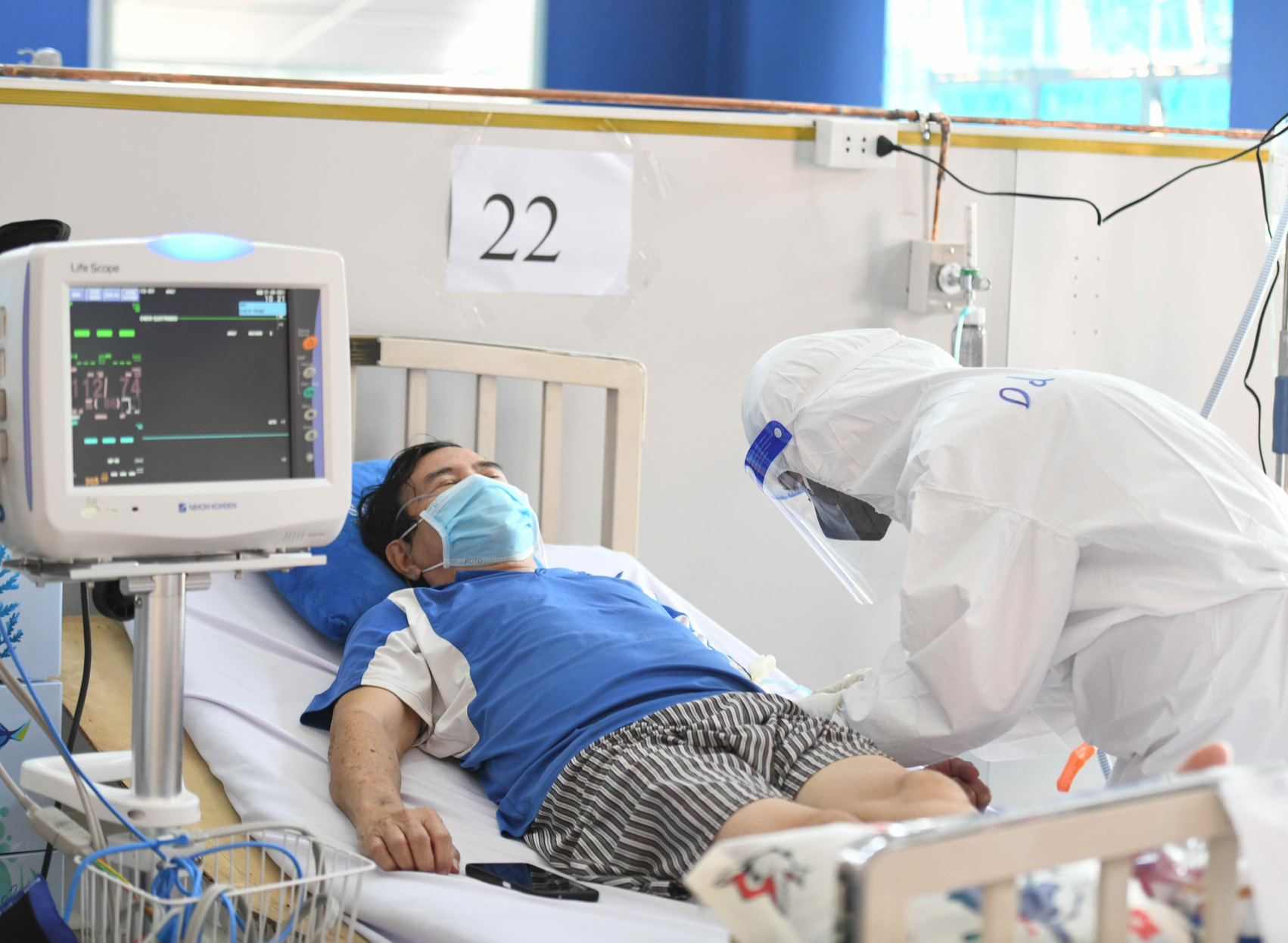 Dịch Covid-19 hôm nay: Số ca nhiễm giảm sâu sau nhiều ngày tăng cao