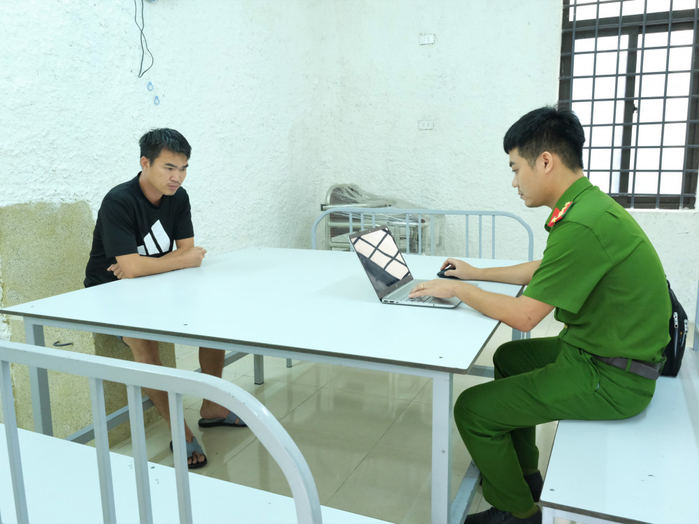 N&oacute;i chuyện với nhau bằng s&uacute;ng, 2 gi&aacute;m đốc doanh nghiệp bị bắt - Ảnh 3.