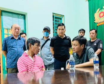 Đồng Nai khen thưởng c&ocirc;ng an ph&aacute; vụ cướp ng&acirc;n h&agrave;ng - Ảnh 2.