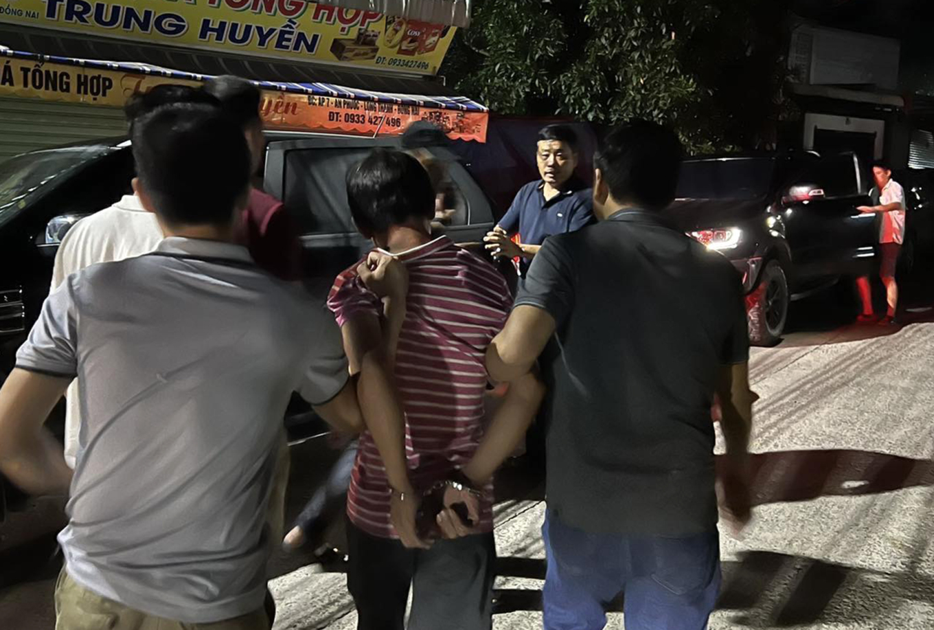 Thiếu tướng Nguyễn Sỹ Quang th&ocirc;ng tin về nghi can cướp ng&acirc;n h&agrave;ng ở Đồng Nai - Ảnh 1.