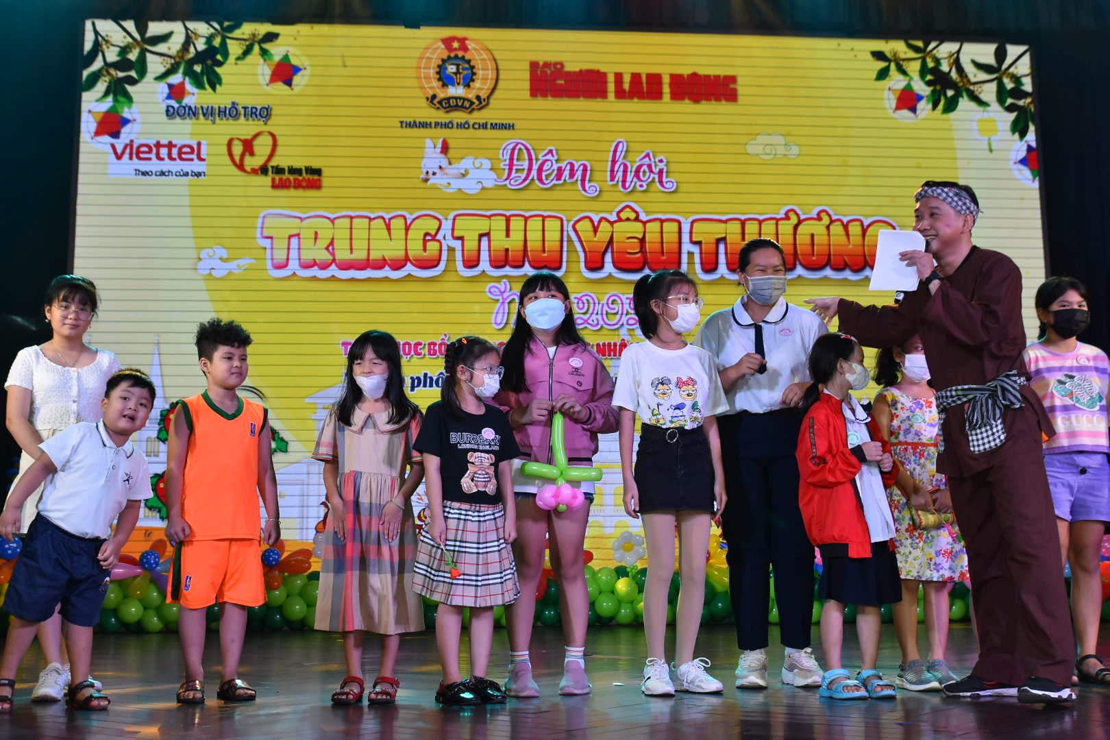 Ấm &aacute;p Chương tr&igrave;nh Đ&ecirc;m hội &ldquo;Trung thu y&ecirc;u thương&rdquo; - Ảnh 7.