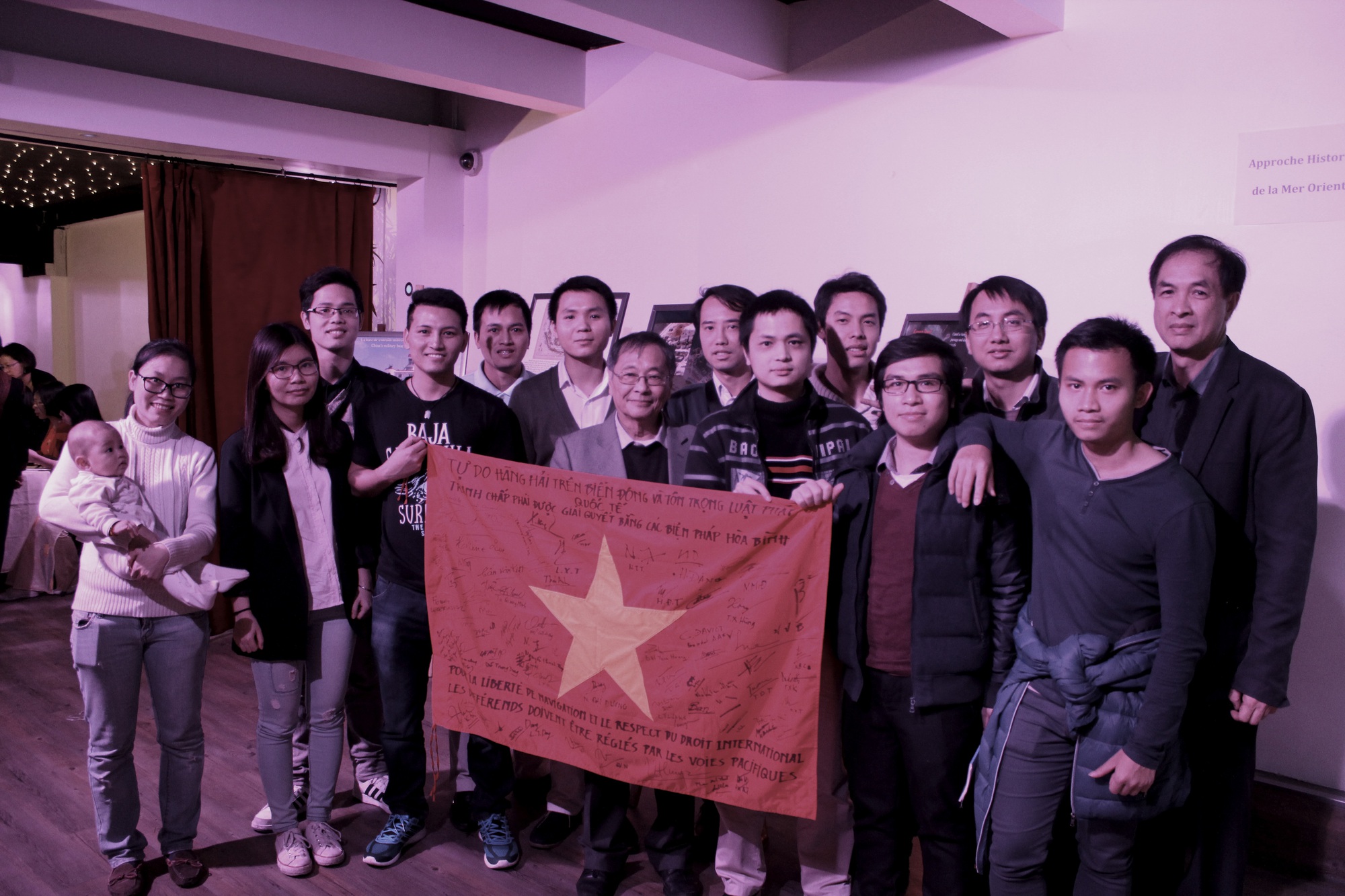 Thắp lên lòng yêu nước