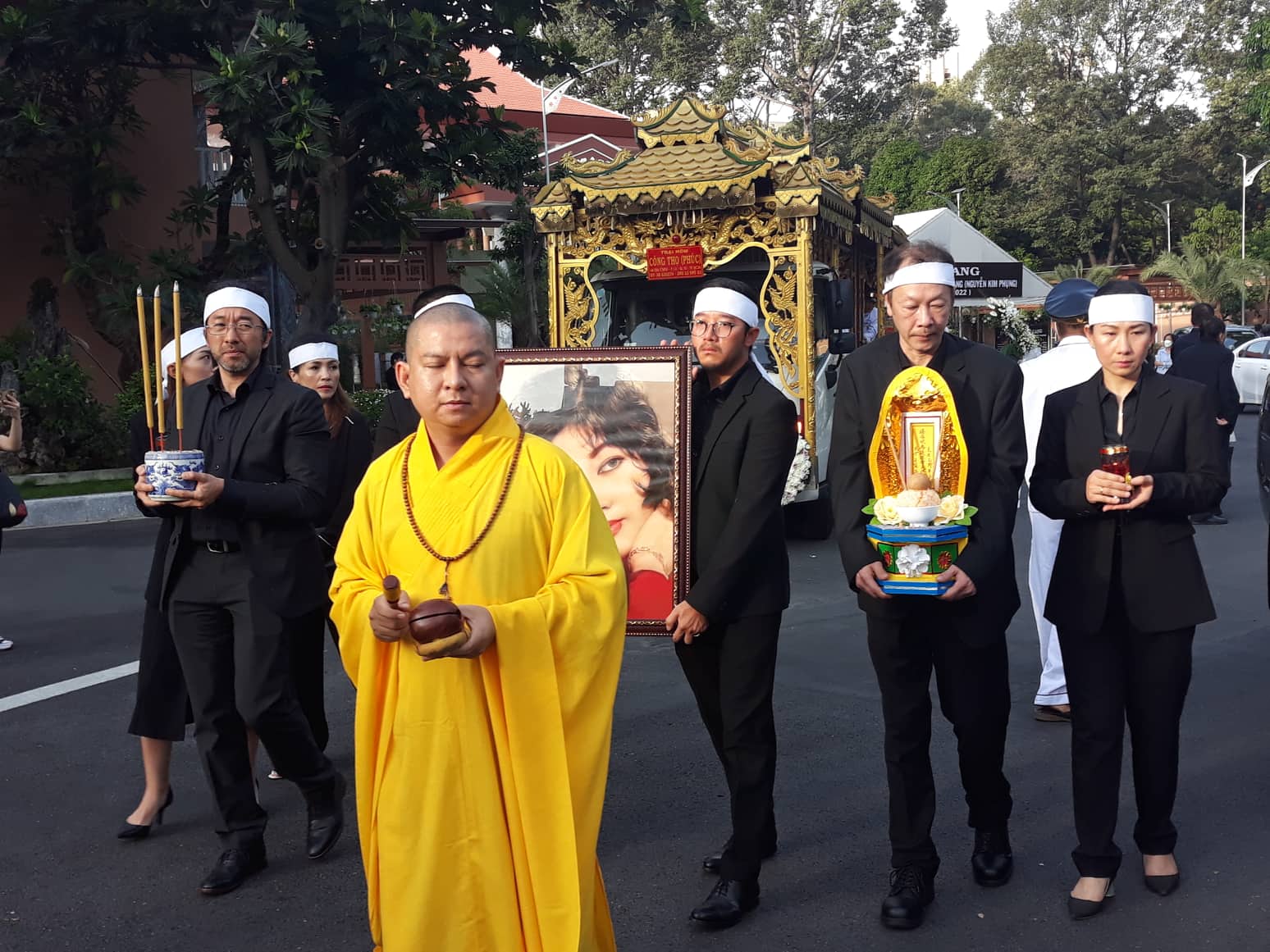 Tiễn đưa minh tinh Thẩm Thúy Hằng - Ảnh 16.