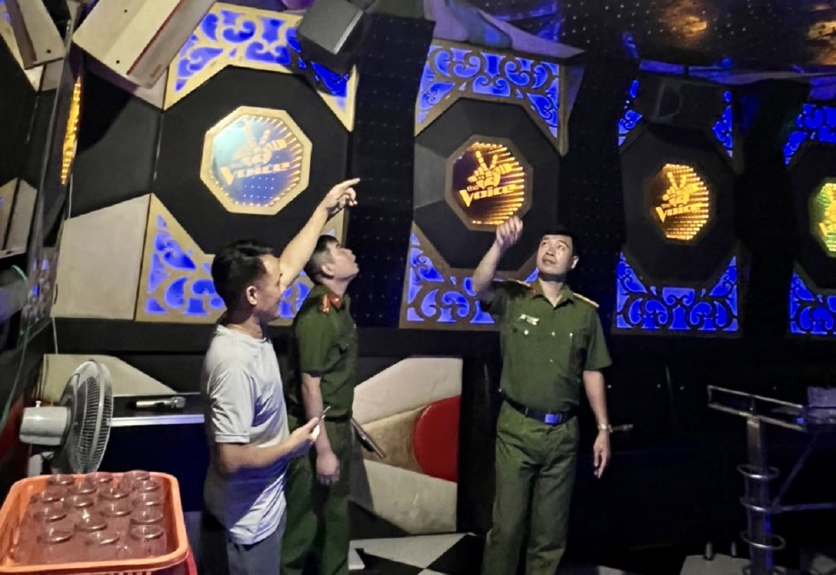 Kiểm tra 73 quán karaoke, có 56 cơ sở vi phạm về phòng cháy chữa cháy