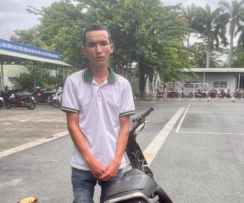 Đang lấy lời khai kẻ cướp có súng ở quận 12