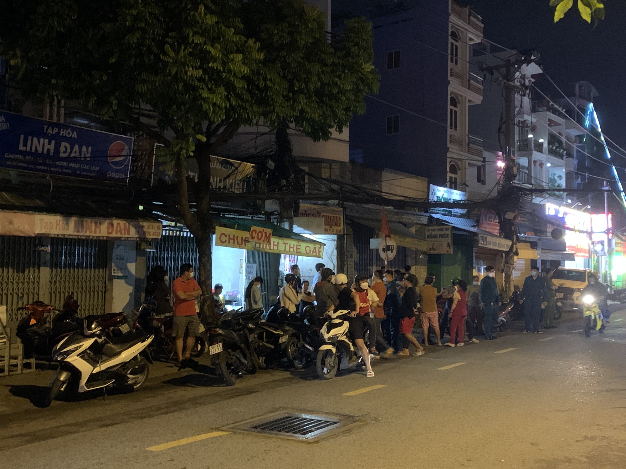 Mẹ tá hỏa phát hiện con tử vong bất thường trong nhà trọ ở quận 8, TP HCM