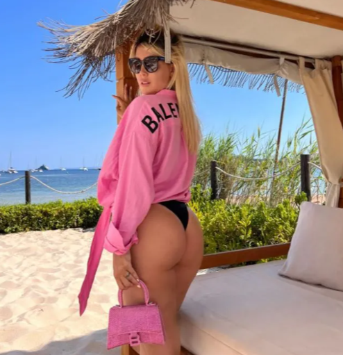 C&ocirc; vợ quyến rũ của Icardi ra 6 y&ecirc;u s&aacute;ch g&acirc;y kh&oacute; dễ cho CLB Galatasaray - Ảnh 5.