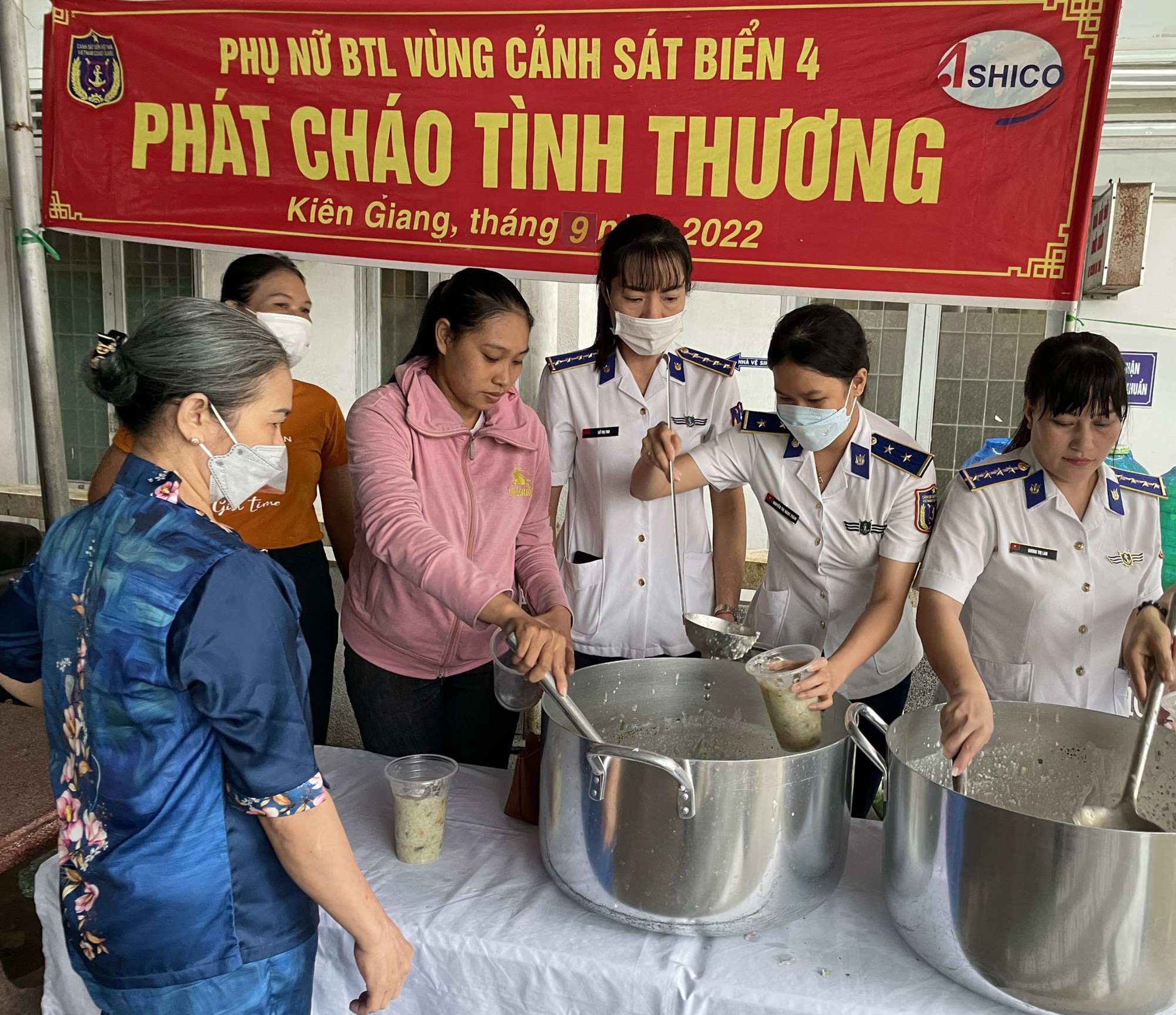 Bộ Tư lệnh Vùng Cảnh sát biển 4 tự hào 24 năm xây dựng và trưởng thành - Ảnh 3.
