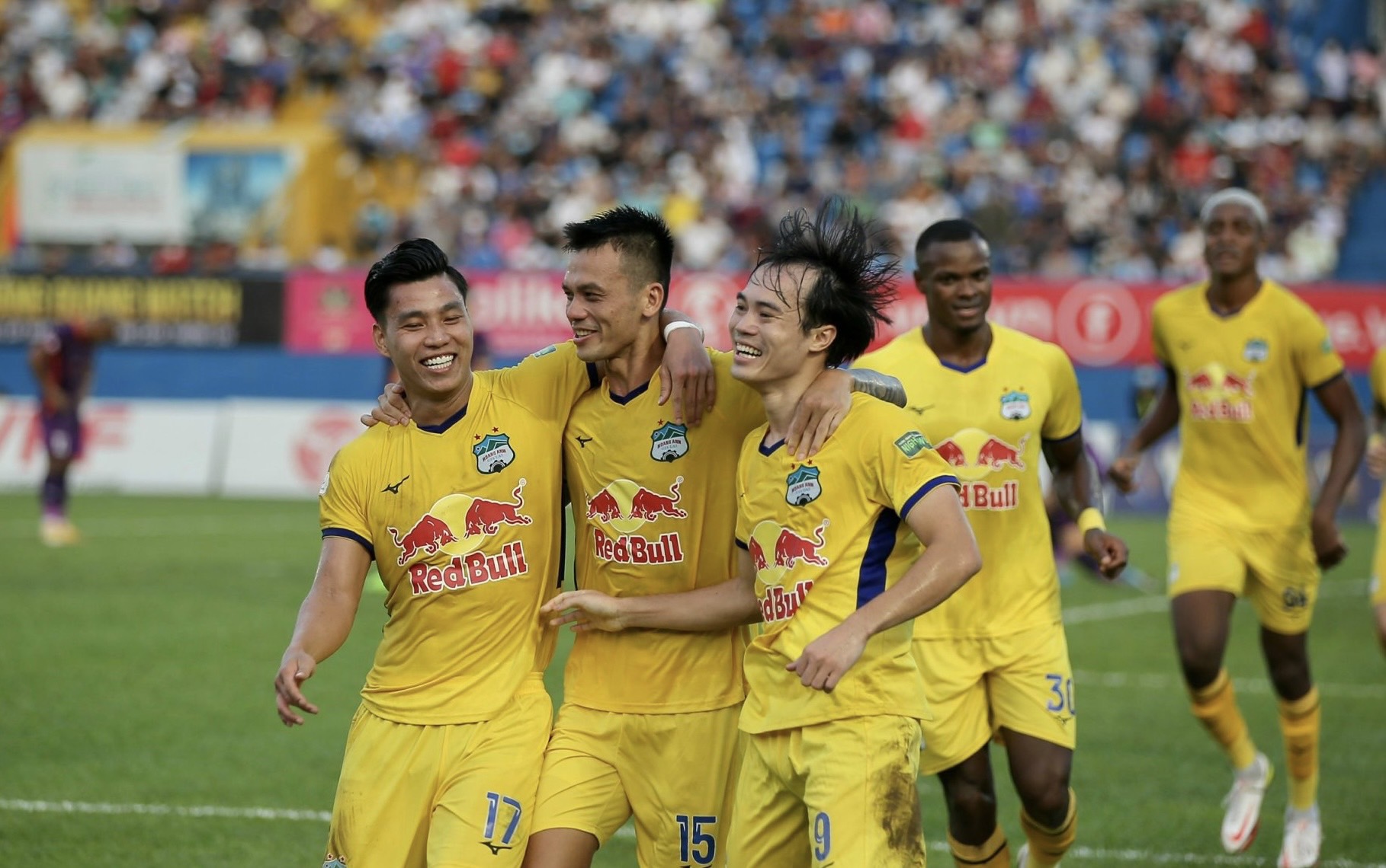 Vòng 16 V-League 2022: HAGL, SLNA và Hà Nội bị chia điểm