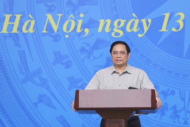 Thủ tướng: Không thể ngồi nhìn người dân ốm đau mà thiếu thuốc