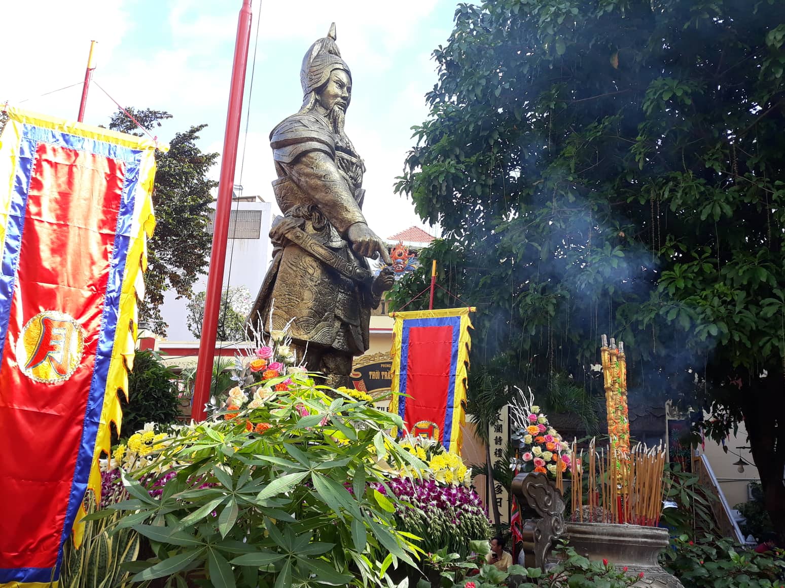 Lễ giỗ Đức Thánh Trần Hưng Đạo, nhắc chuyện "khoan thư sức dân" - Ảnh 17.