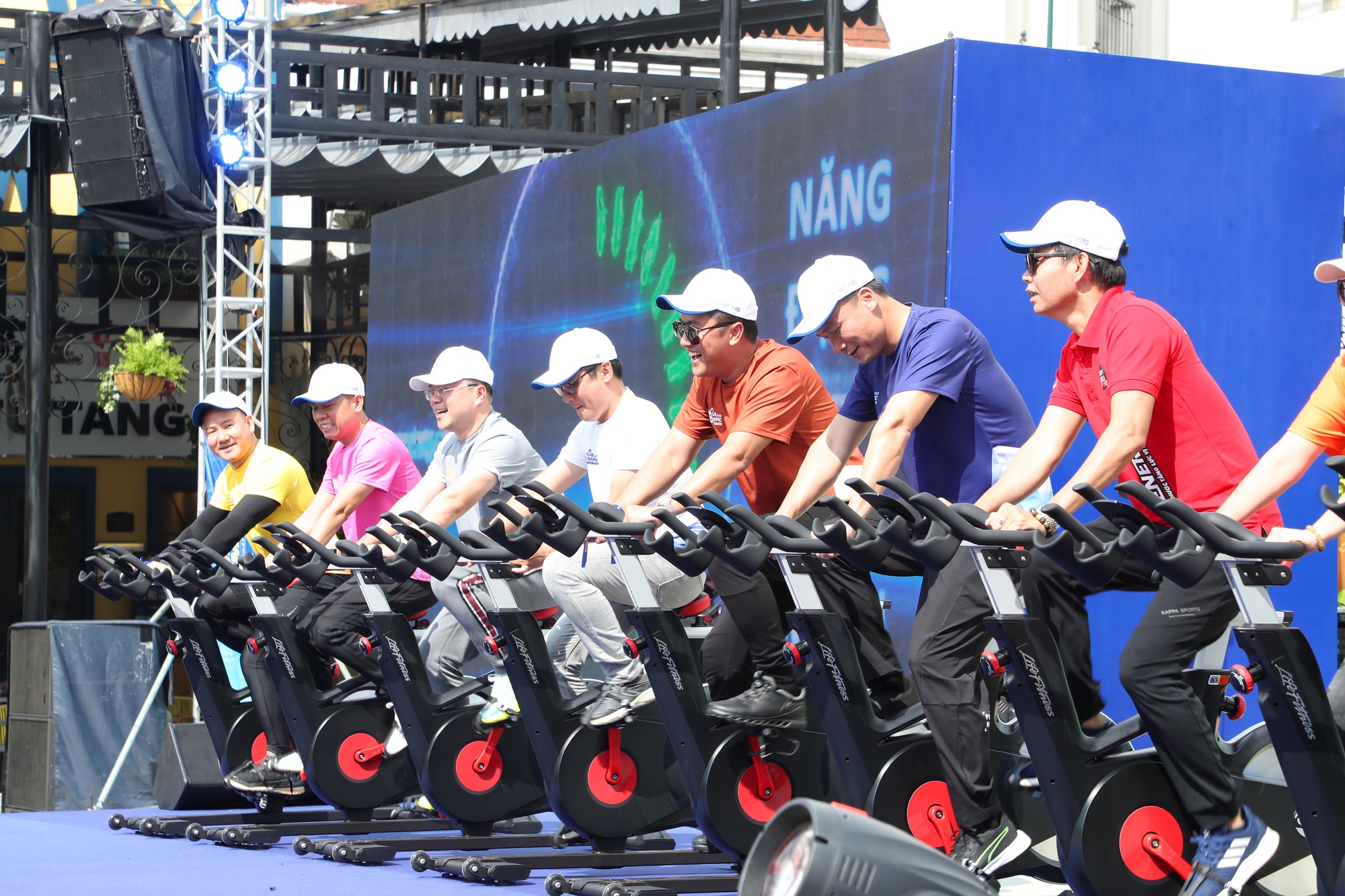 Cộng đồng sống khỏe Nova &ndash; N&eacute;t đặc sắc trong văn h&oacute;a doanh nghiệp tại NovaGroup - Ảnh 3.