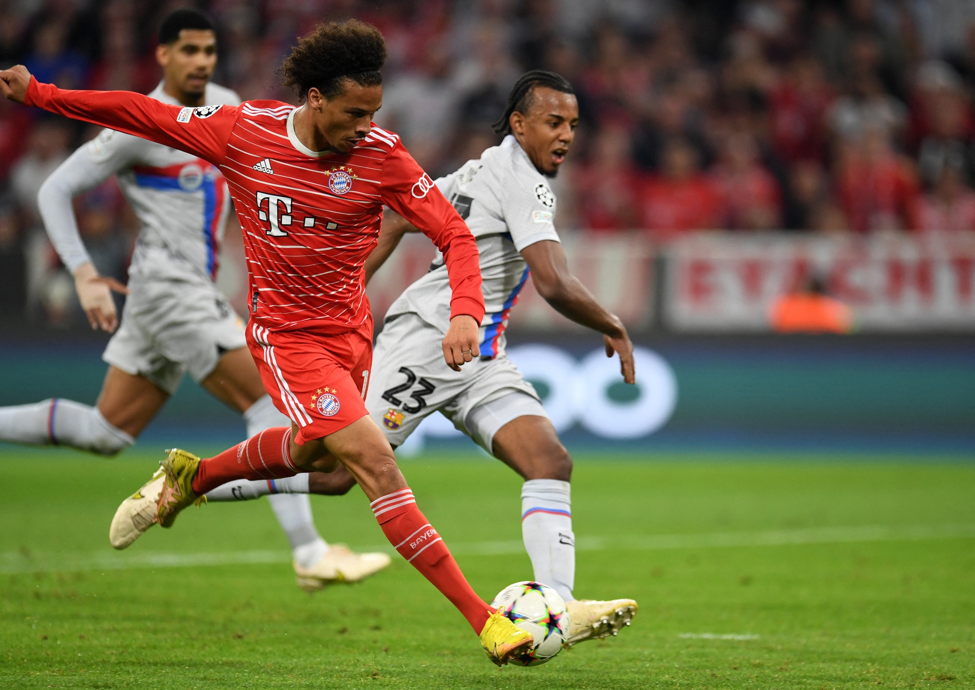 5 phút định đoạt đại chiến bảng tử thần, Bayern Munich hạ Barcelona - Ảnh 6.