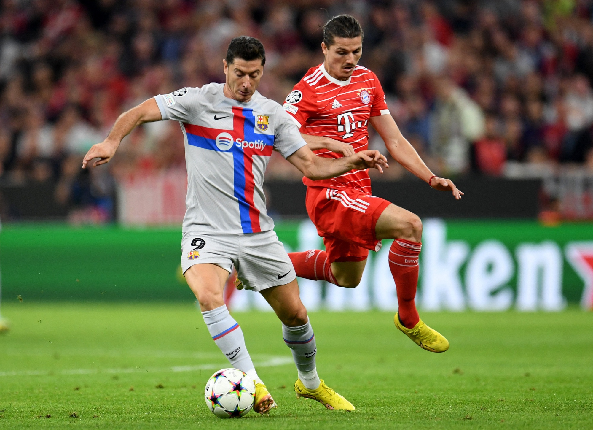 5 phút định đoạt đại chiến bảng tử thần, Bayern Munich hạ Barcelona