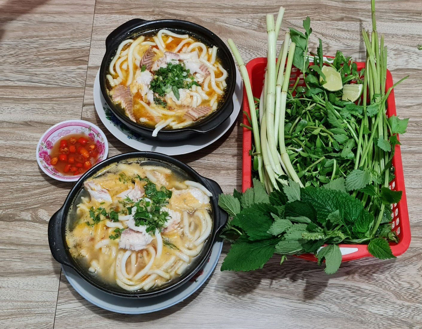 Lạ miệng "lẩu" bánh canh cá lóc