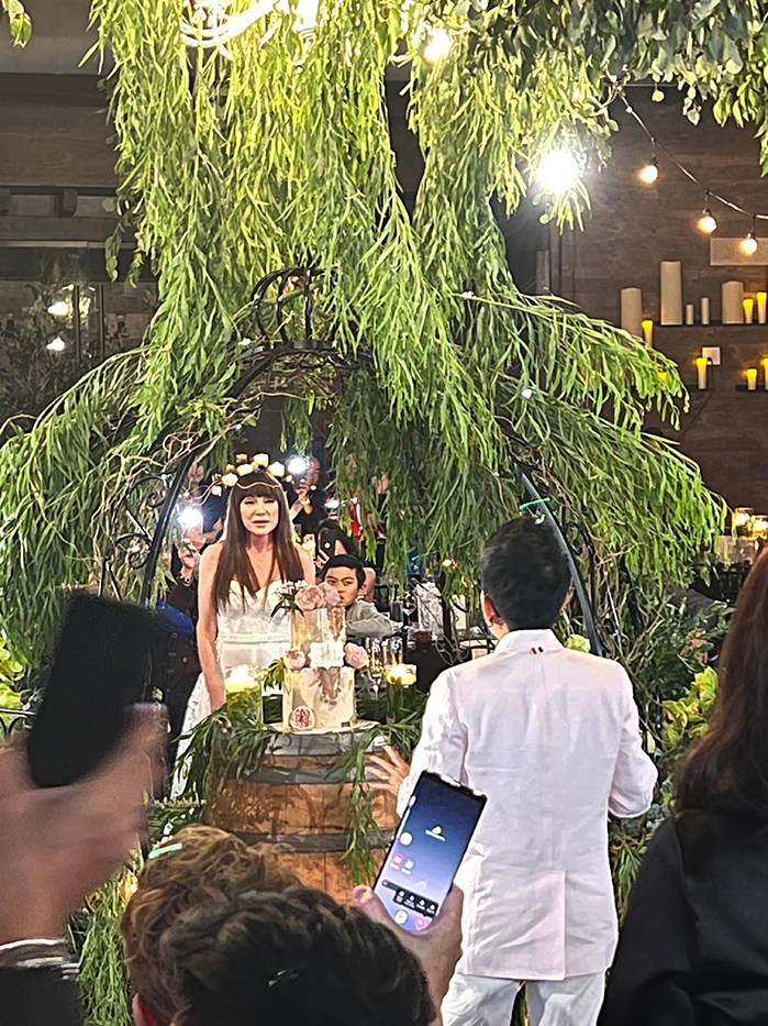 Nhạc sĩ Phương Uy&ecirc;n v&agrave; Thanh H&agrave; cưới nhau, hẹn s&aacute;nh đ&ocirc;i cả kiếp sau - Ảnh 2.