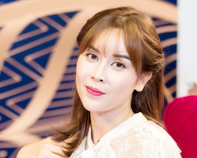 Vợ nhạc sĩ Hồ Hoài Anh bất ngờ chia sẻ: "Khung trời nào chẳng có bão giông..."