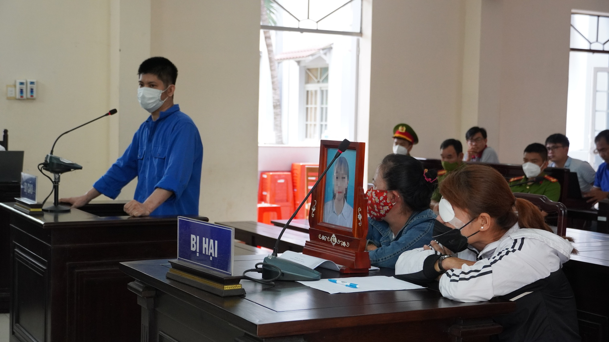 Vụ &ocirc;m thi thể trốn dưới giếng: C&acirc;u trả lời rất kh&oacute; hiểu của bị c&aacute;o - Ảnh 4.