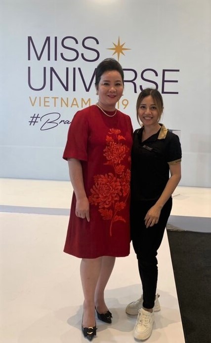 Master Nguyễn Th&uacute;y Hằng: tạo c&aacute; t&iacute;nh cho c&aacute;c th&iacute; sinh Miss Peace Vietnam 2022 - Ảnh 2.
