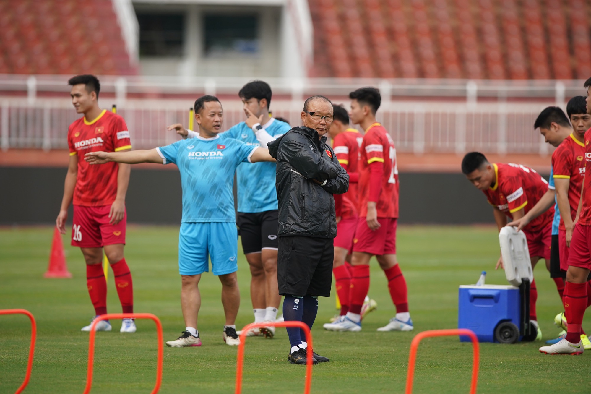 HLV Park Hang-seo: Cầu thủ t&ocirc;i chọn th&igrave; kết quả thi đấu t&ocirc;i sẽ chịu tr&aacute;ch nhiệm! - Ảnh 4.