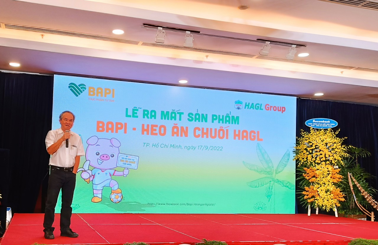 Bầu Đức kể về h&agrave;nh tr&igrave;nh tho&aacute;t nạn của Ho&agrave;ng Anh Gia Lai - Ảnh 2.