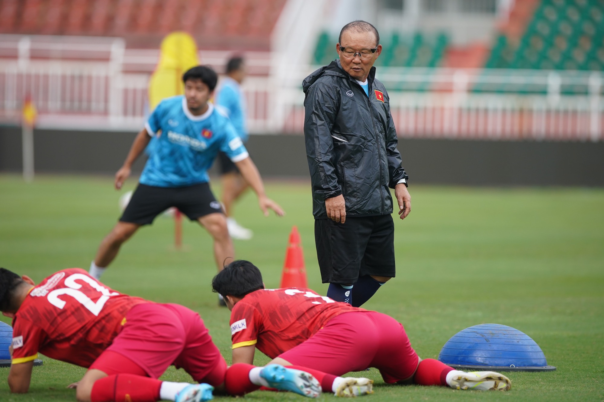 HLV Park Hang-seo: Cầu thủ t&ocirc;i chọn th&igrave; kết quả thi đấu t&ocirc;i sẽ chịu tr&aacute;ch nhiệm! - Ảnh 10.