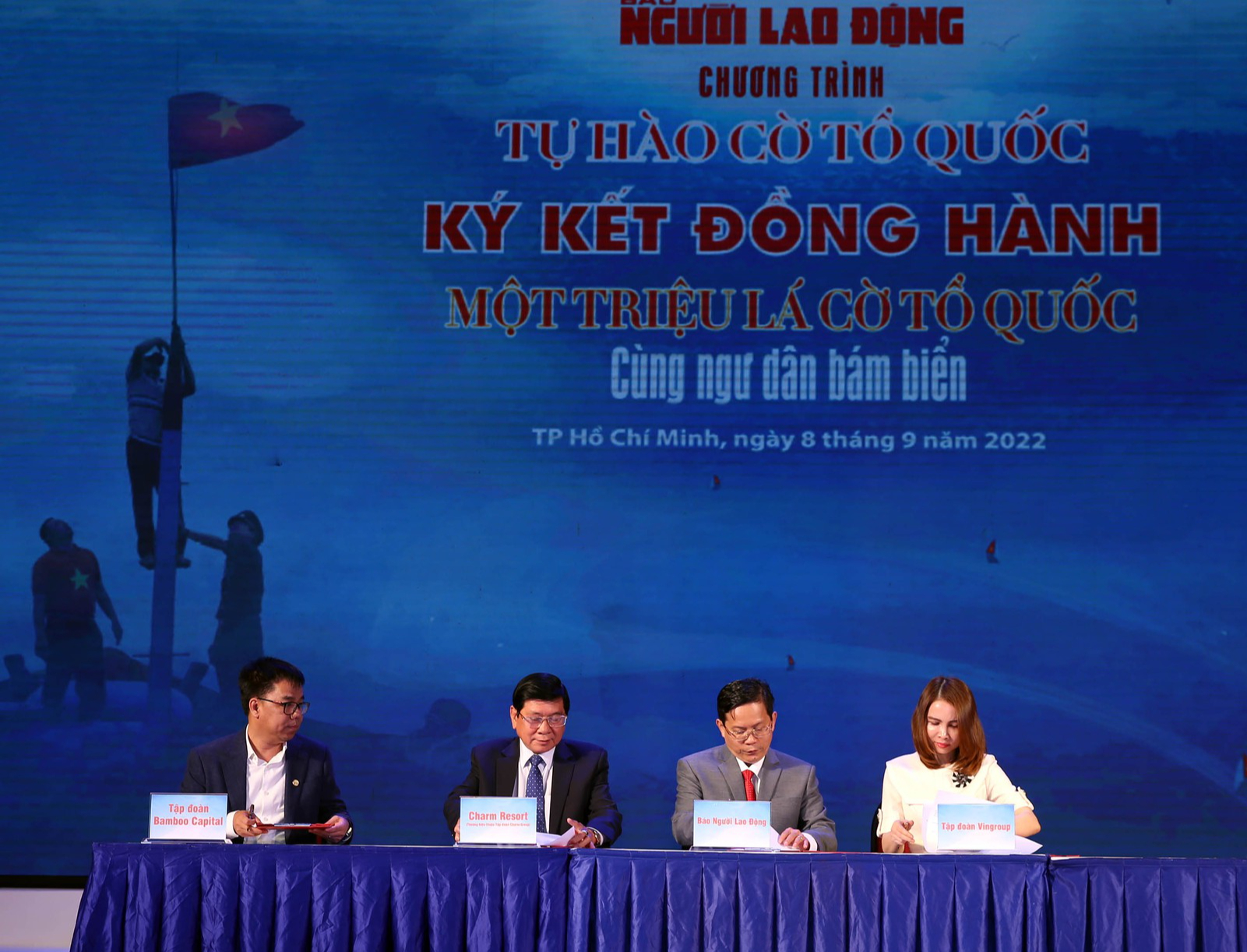 Chương trình "Tự hào cờ Tổ quốc": Doanh nghiệp đồng hành với Người Lao Động