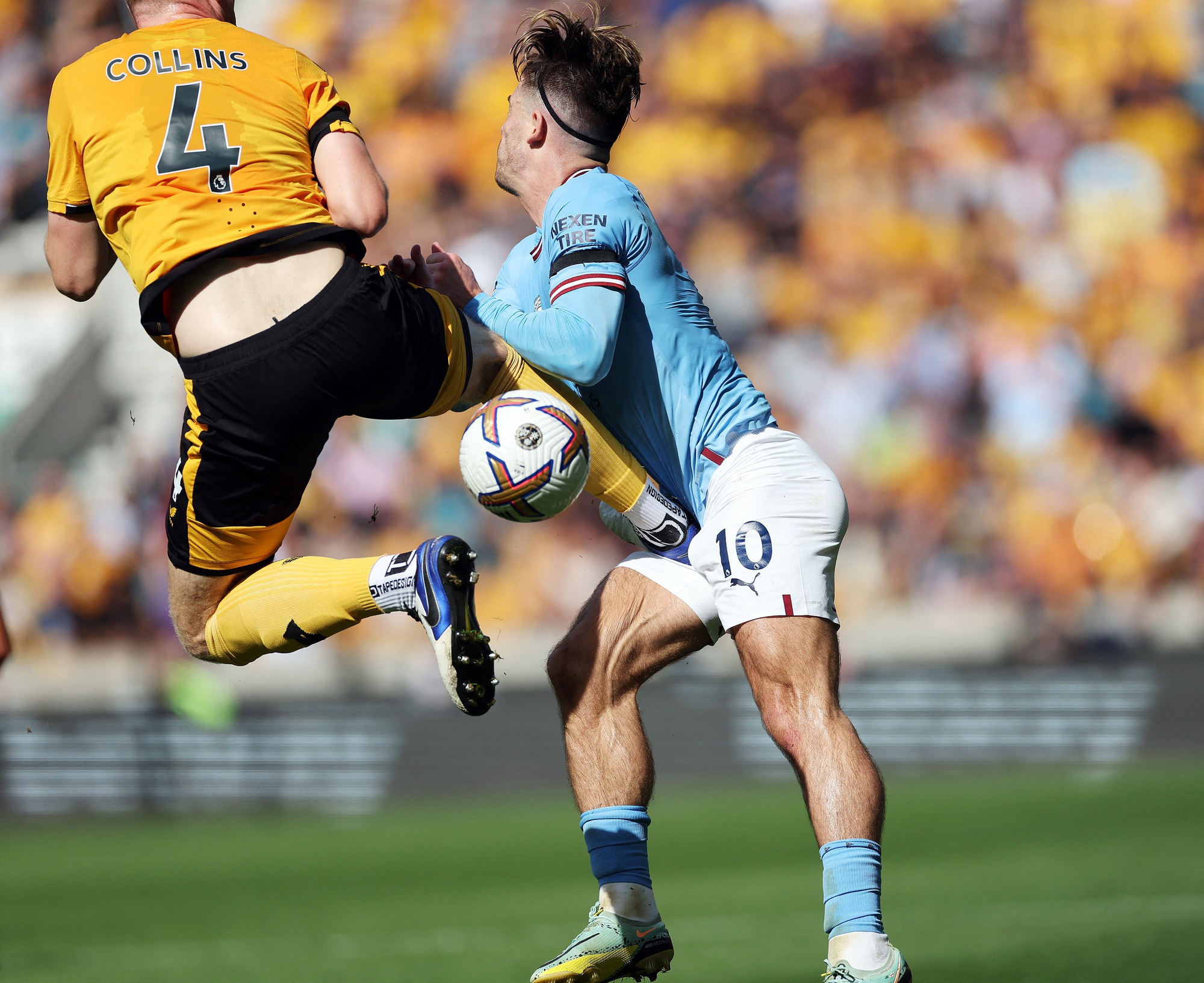 Haaland bùng nổ, Man City đánh bại Wolves, chiếm ngôi đầu Ngoại hạng Anh - Ảnh 5.