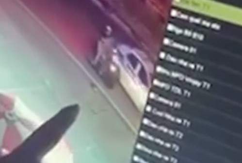 Vụ đâm chết người trên phố: Tài xế taxi chặn đầu xe máy chở đôi nam nữ có trách nhiệm gì?