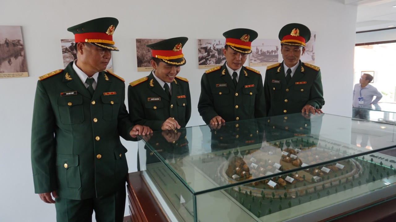 Long An kỷ niệm 55 năm nhận danh hiệu &ldquo;Trung dũng, ki&ecirc;n cường, to&agrave;n d&acirc;n đ&aacute;nh giặc&rdquo; - Ảnh 3.