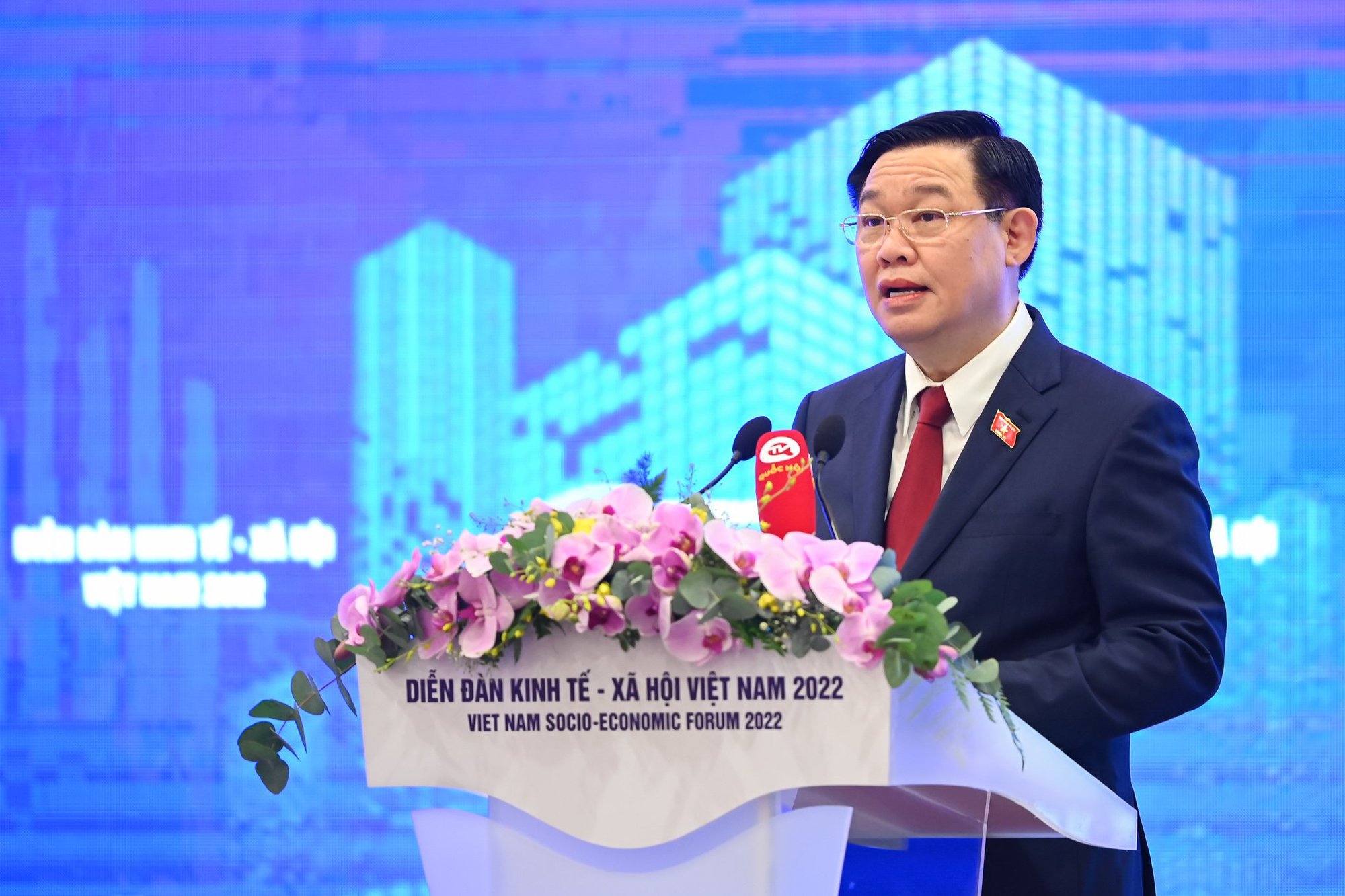 Chủ tịch Quốc hội: Ổn định kinh tế vĩ mô là yếu tố "bất biến’’ để ứng "vạn biến’’