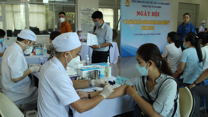 Khám sức khỏe miễn phí cho hơn 1.000 công nhân