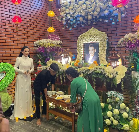 Tiết lộ bí mật của cố ca sĩ Phi Nhung và Thủy Tiên