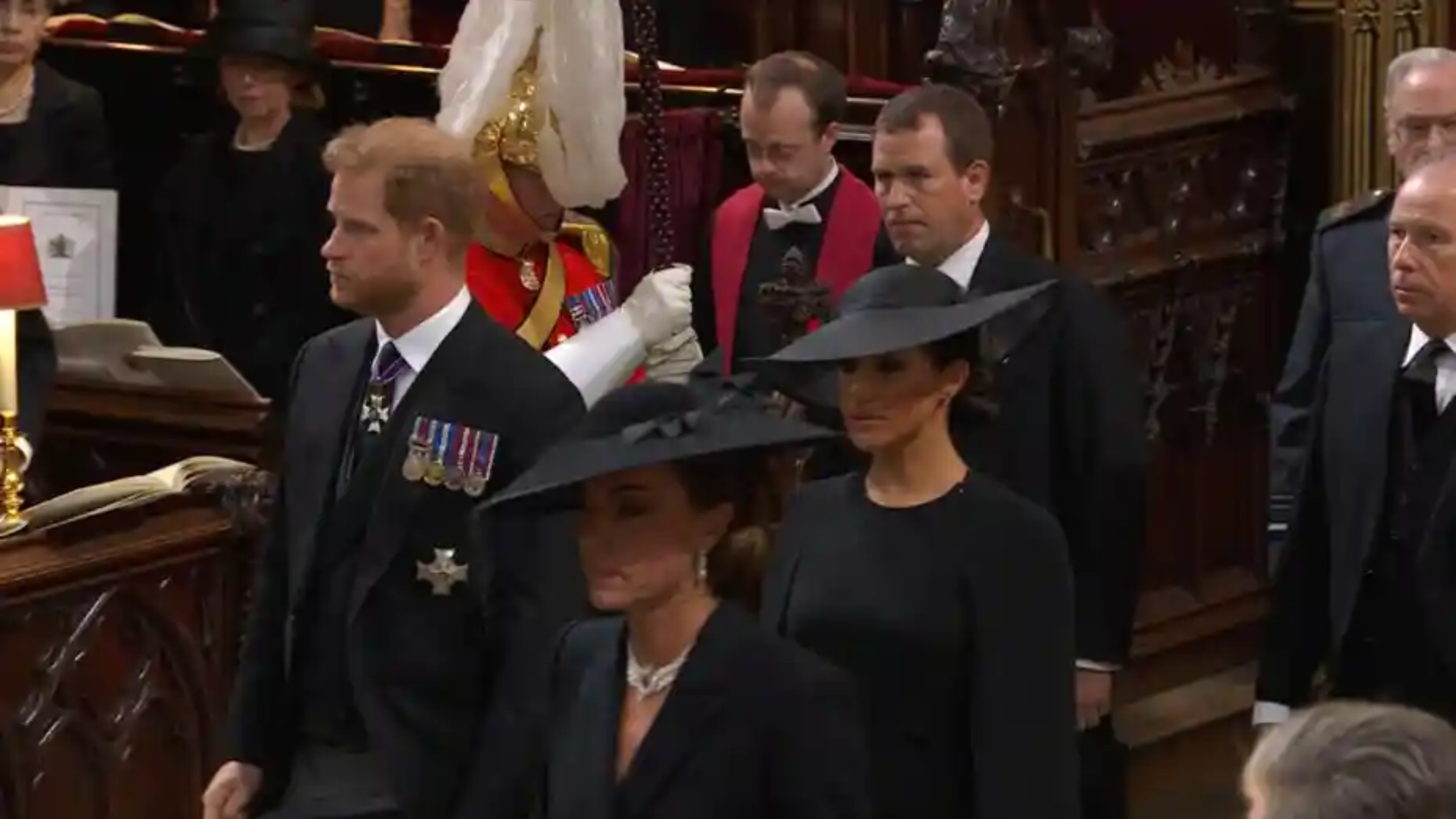 Cả thế giới tiễn đưa Nữ hoàng Elizabeth II - Ảnh 2.